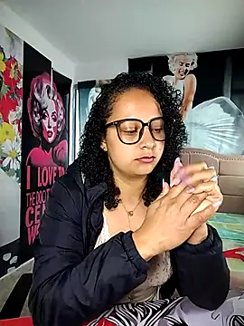 Snapshot of Sofia_Alane chatting on 04/23/26, 12:29 Sofia Alane online show from 04/23/26, 12:29