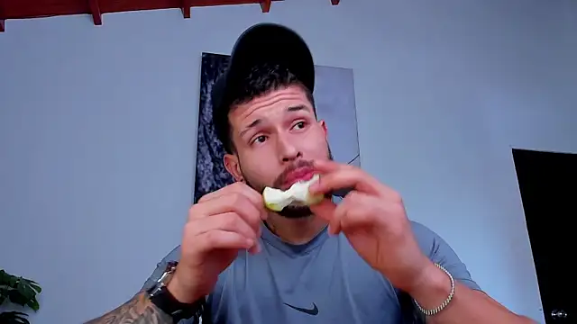 Santos ramirez1 online show from 06/19/26, 02:54