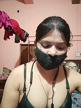 itz-priya online show from 07/05/26, 05:09