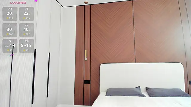 Snapshot of Takanasin chatting on 06/02/26, 09:33 Takanasin online show from 06/02/26, 09:33