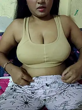 Snapshot of Tridha_2 chatting on 04/18/26, 06:23 Tridha 2 online show from 04/18/26, 06:23