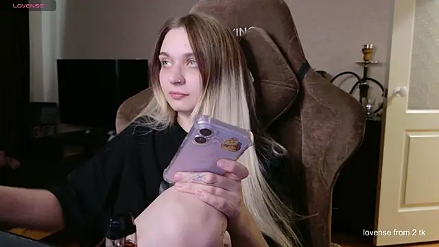 Snapshot of lucysussy chatting on 08/03/26, 03:16 lucysussy online show from 08/03/26, 03:16