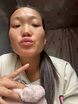 Jolinie online show from 05/04/26, 05:47