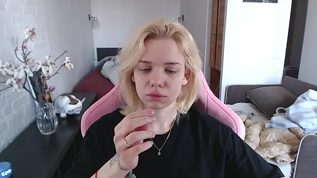 TenderChloe online show from 03/31/26, 09:53