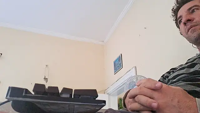 Sueliton2 online show from 04/12/26, 05:40