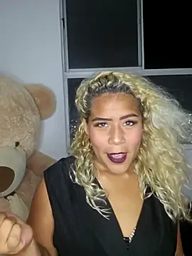 Nayaraluz online show from 03/23/26, 02:26