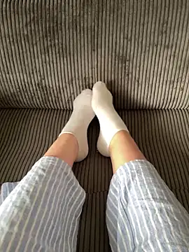 LilouPieds online show from 06/14/26, 04:53