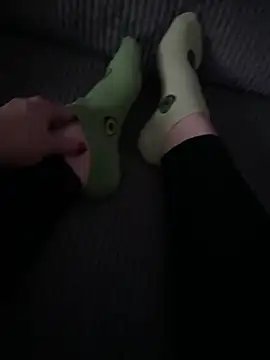 LilouPieds online show from 06/16/26, 08:00