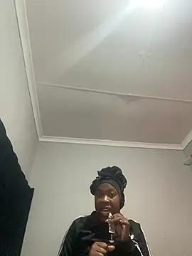 Snapshot of xxxchocolatepussy chatting on 07/11/26, 07:27 xxxchocolatepussy online show from 07/11/26, 07:27