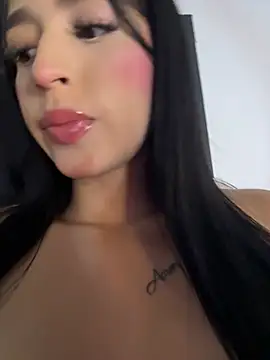 Hannaa blondee online show from 05/06/26, 11:43