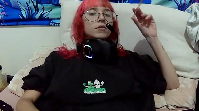 Snapshot of Moon_ chatting on 06/05/26, 03:35 Moon online show from 06/05/26, 03:35