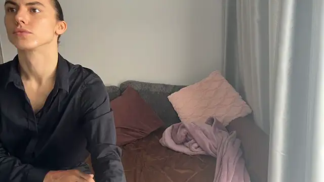 eva si online show from 05/06/26, 04:19