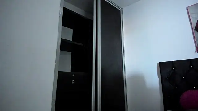 WilliamsAndCatherine online show from 05/07/26, 06:24
