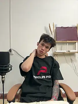 zzzzppp3 online show from 04/20/26, 02:25