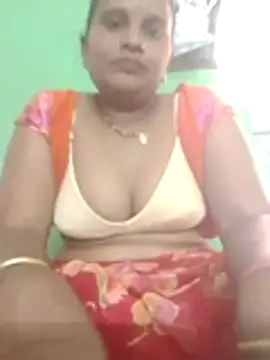 Shivani09900 online show from 05/25/26, 03:23