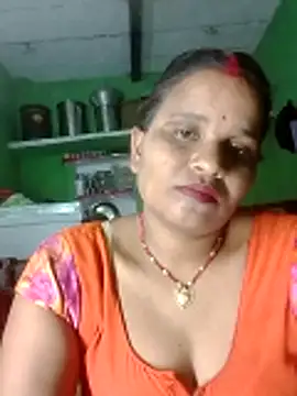 Shivani09900 online show from 05/25/26, 04:02