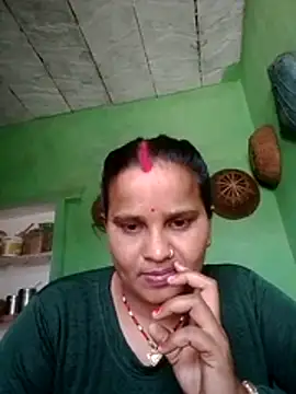 Shivani09900 online show from 05/31/26, 06:31