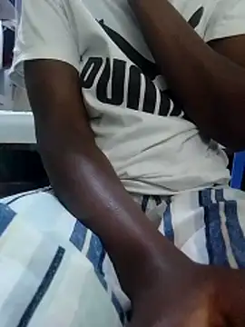 Snapshot of muzvare chatting on 04/02/26, 12:25 muzvare online show from 04/02/26, 12:25