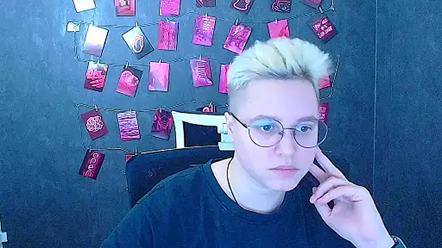 Bella lla online show from 03/23/26, 12:53