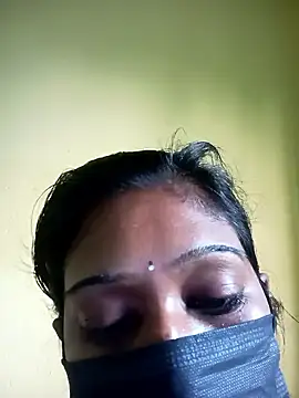 Snapshot of bannerjeesneha20 chatting on 04/17/26, 11:13 bannerjeesneha20 online show from 04/17/26, 11:13