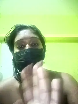 Snapshot of bannerjeesneha20 chatting on 04/19/26, 06:32 bannerjeesneha20 online show from 04/19/26, 06:32