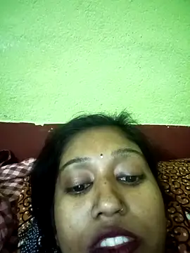 Snapshot of bannerjeesneha20 chatting on 04/26/26, 12:58 bannerjeesneha20 online show from 04/26/26, 12:58