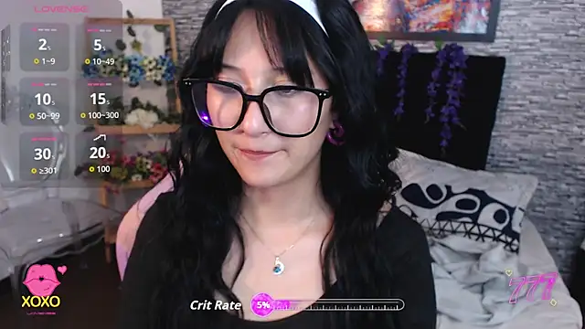 Snapshot of eyes_moonn chatting on 05/11/26, 11:38 eyes moonn online show from 05/11/26, 11:38