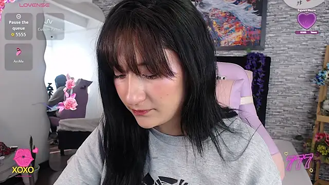 eyes moonn online show from 06/12/26, 12:48