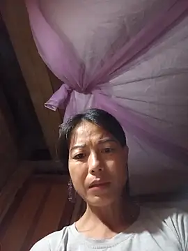 Snapshot of -Numin- chatting on 05/22/26, 06:35 -Numin- online show from 05/22/26, 06:35