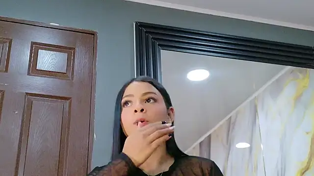 LindaFrancoo online show from 05/12/26, 02:47