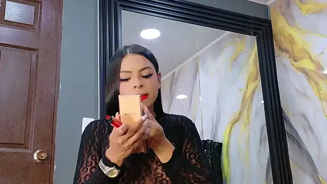 LindaFrancoo online show from 06/04/26, 04:13