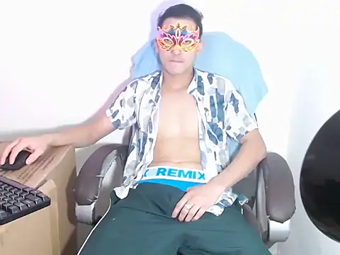 SexyboyHot2000 online show from 05/07/26, 03:34
