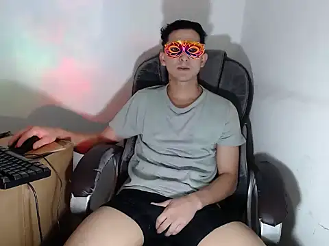SexyboyHot2000 online show from 05/24/26, 12:04