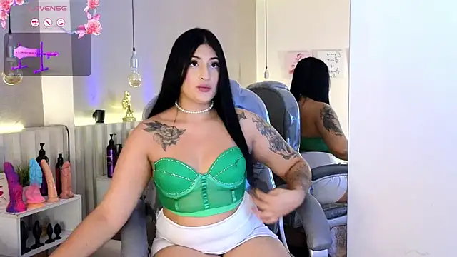 Alondra King online show from 05/06/26, 03:57