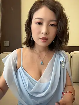 Snapshot of Lola666999 chatting on 06/14/26, 06:59 Lola666999 online show from 06/14/26, 06:59