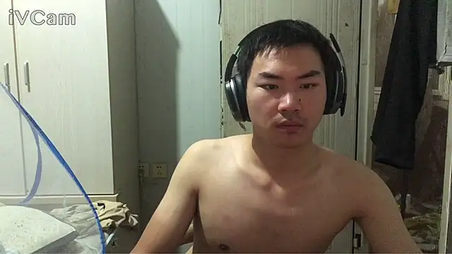 Snapshot of dyjdddttj chatting on 06/23/26, 03:32 dyjdddttj online show from 06/23/26, 03:32