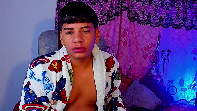 Aless bigg online show from 04/06/26, 08:37