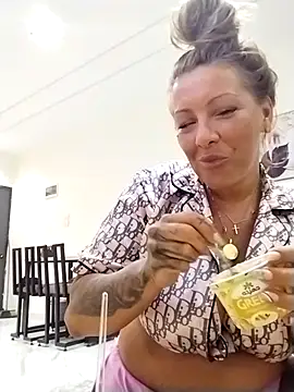 Exotic ParisX online show from 04/01/26, 04:15