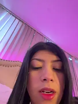 emilydolly  online show from 03/31/26, 12:05