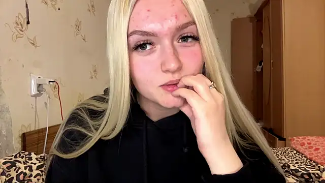 Sophia Blonde online show from 04/22/26, 04:19