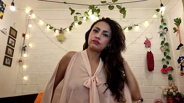 LASEXbellaX online show from 06/14/26, 02:46