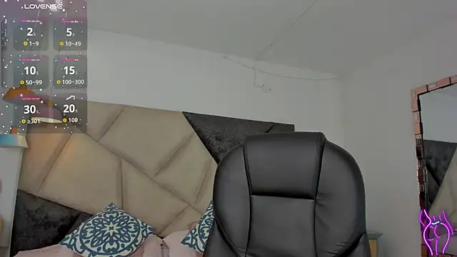 AfroditaVega  online show from 06/17/26, 06:42