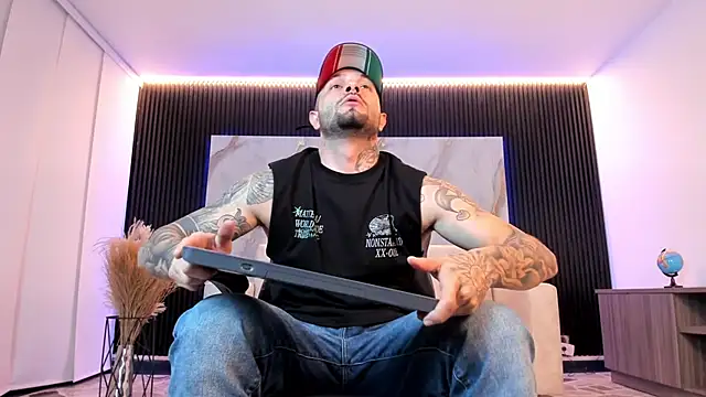 NICK OWEEN26 online show from 03/25/26, 11:33