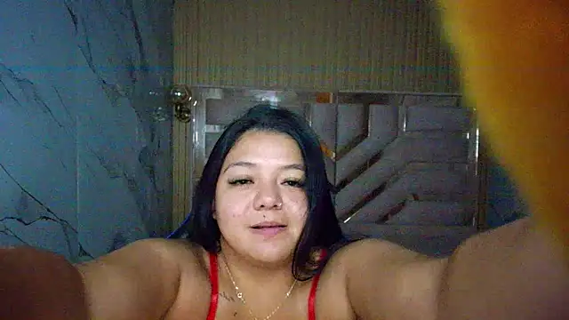 luna  r  online show from 05/28/26, 03:15