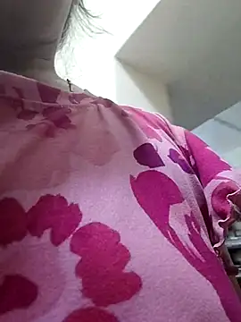 HeartlessGirl online show from 03/25/26, 05:52