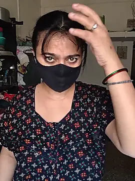 HeartlessGirl online show from 05/17/26, 05:16