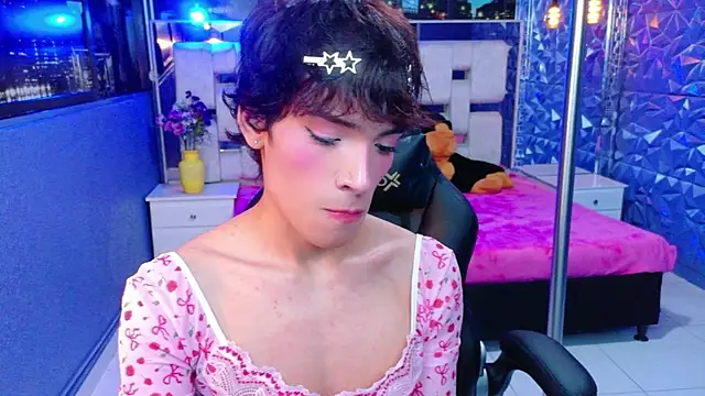 Snapshot of IsaacNovaa chatting on 06/08/26, 01:28 IsaacNovaa online show from 06/08/26, 01:28