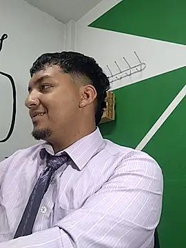 Snapshot of Itsdavidxxx chatting on 03/26/26, 01:01 Itsdavidxxx online show from 03/26/26, 01:01