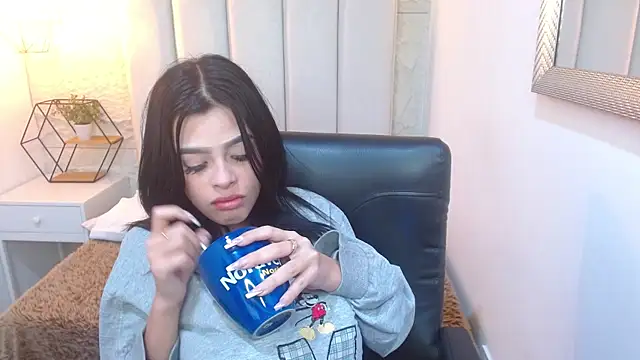 mia velvetk online show from 05/08/26, 07:57