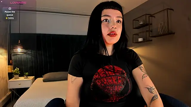 Snapshot of magic_zantana chatting on 04/20/26, 07:59 magic zantana online show from 04/20/26, 07:59